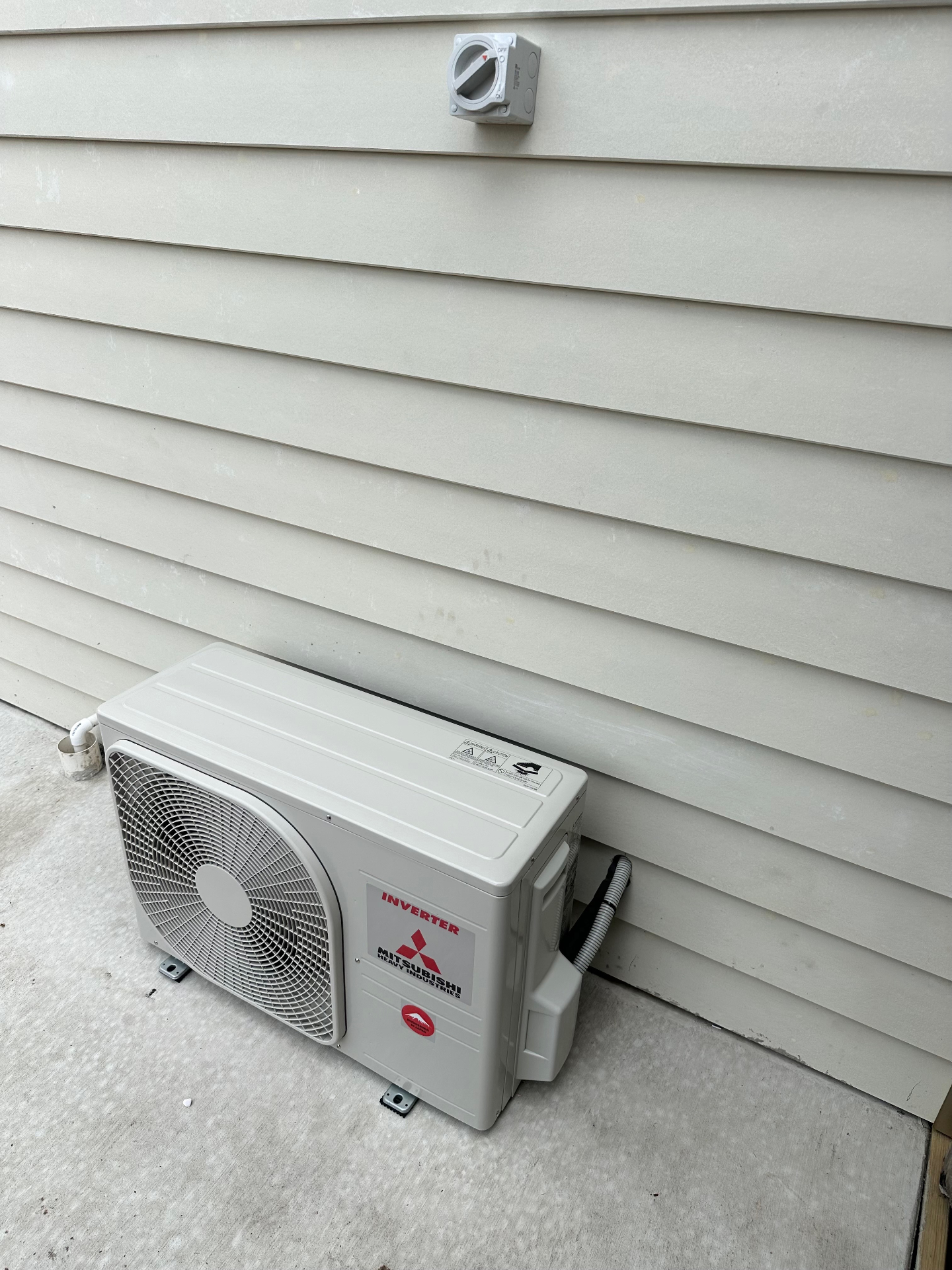 Mitsubishi split system outdoor unit installation