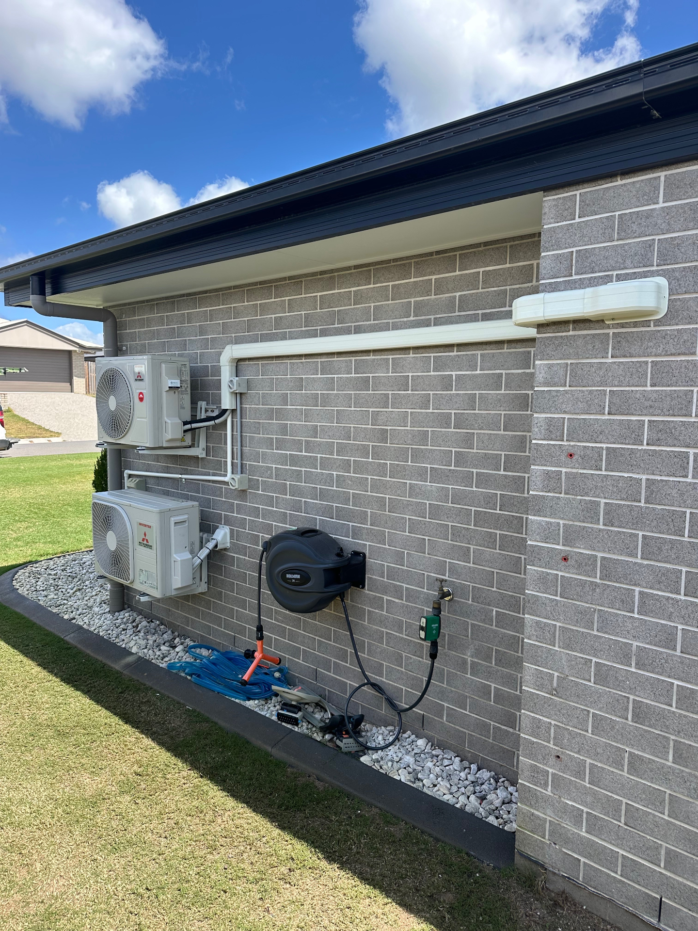 Dual outdoor unit residential installation